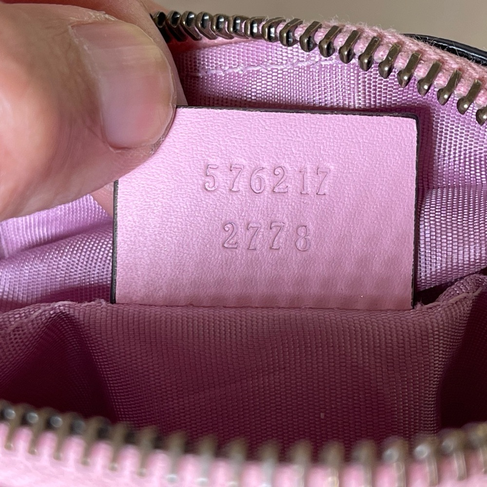 Gucci Strawberry 🍓 Pouch with GG Canvas - Picture 10 of 14